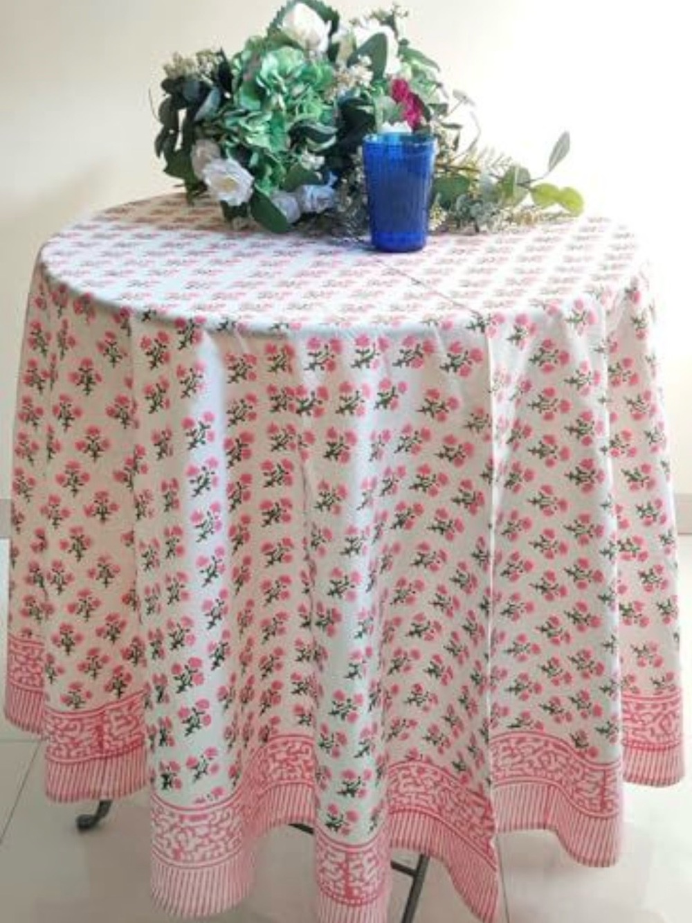 Floral Pink Round Tablecloth - Home Dining